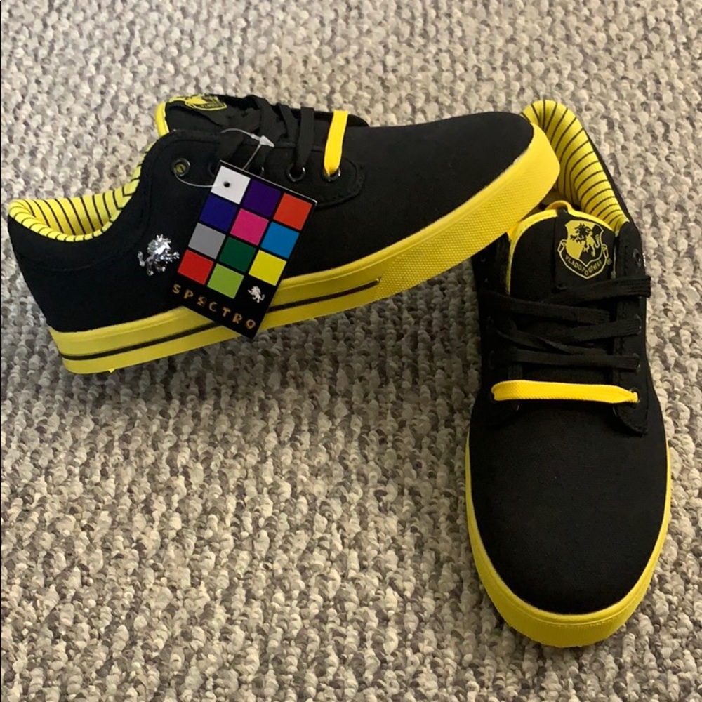 NWT Spectro Sneakers